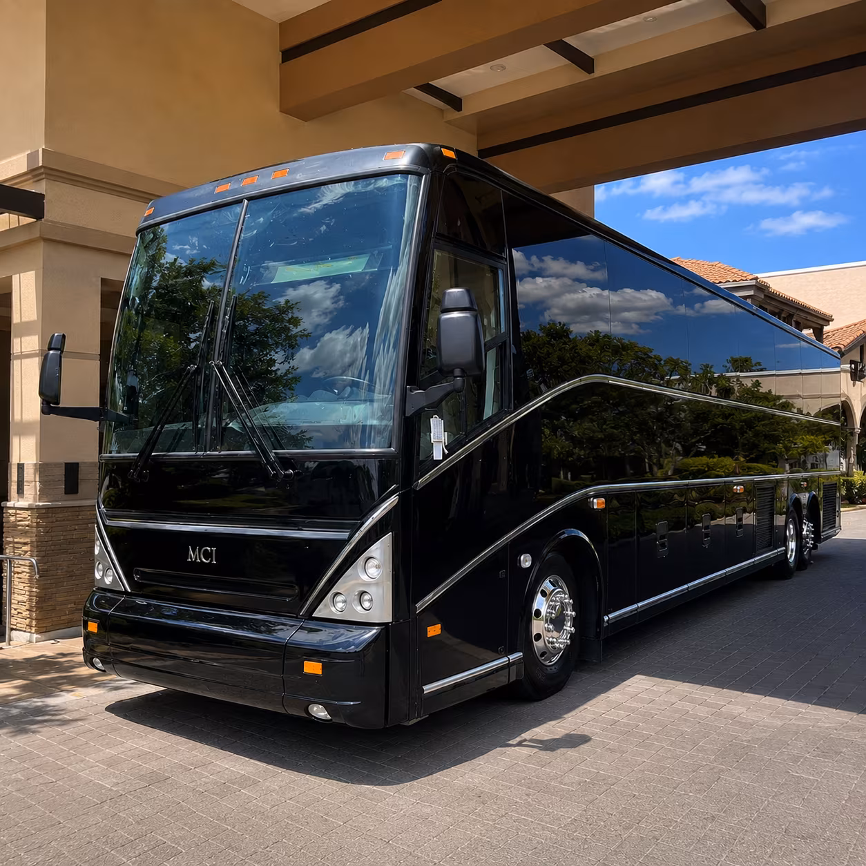 easy bus rentals to the central florida zoo right here in sanford