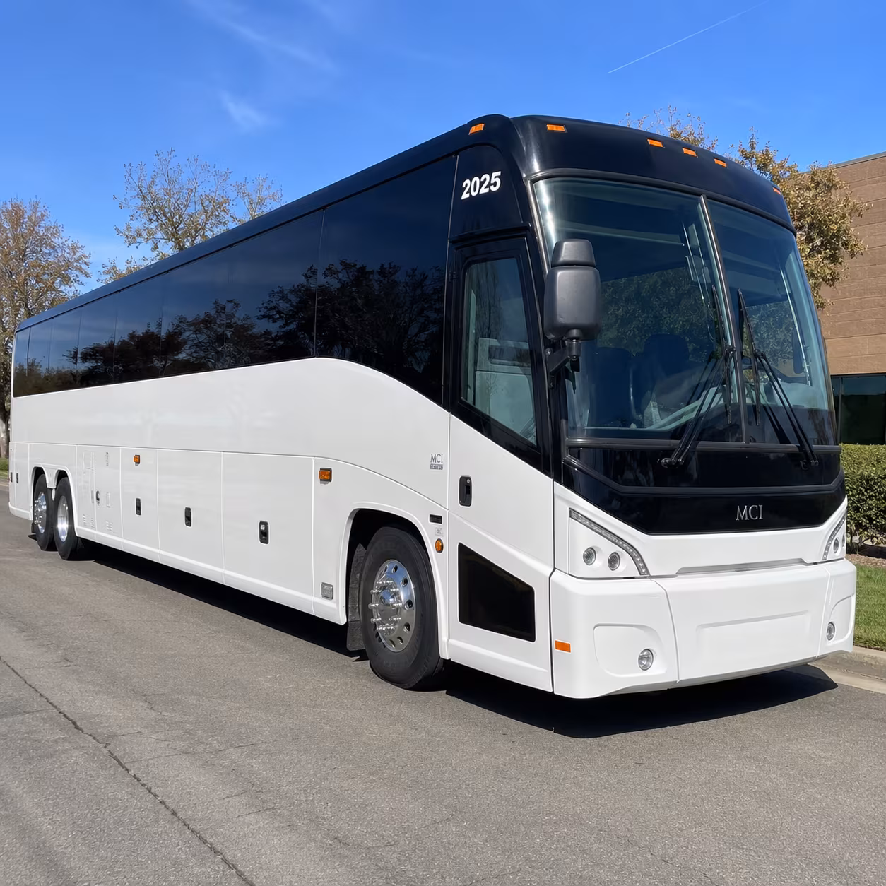shuttle buses to and from orlando sanford international airport sfb